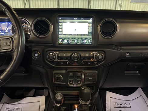 Used 2021 Jeep Wrangler Sport S image 31