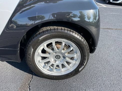 Used 2013 smart fortwo passion RWD image 31