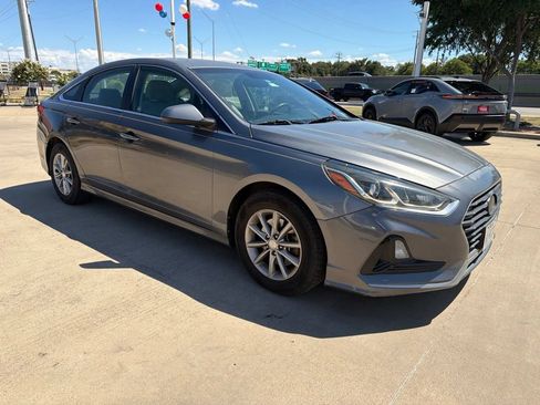 Used 2018 Hyundai Sonata SE FWD image 14
