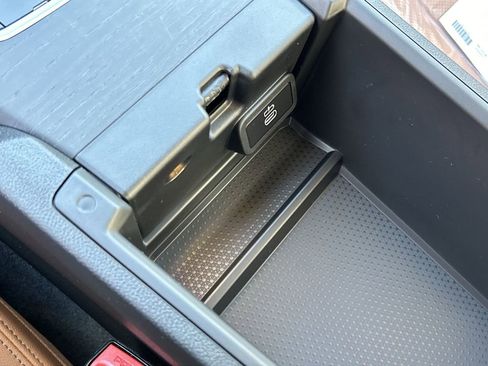 Used 2025 BMW 330i xDrive Sedan w/ M Sport Package image 17