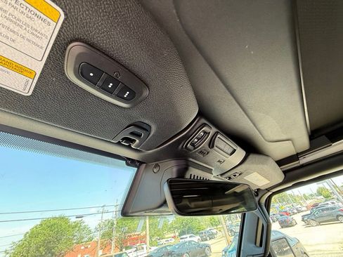 Used 2019 Jeep Wrangler Unlimited Sahara w/ Quick Order Package 24M Moab AWD/4WD image 23