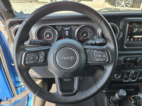 Certified 2022 Jeep Wrangler Unlimited Sport AWD/4WD image 16