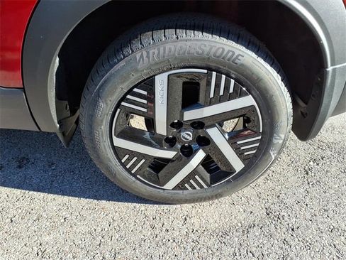 New 2026 Nissan Kicks SV image 4