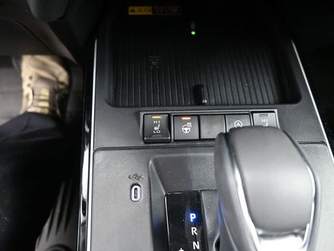 Used 2026 Toyota Corolla Cross XLE image 16