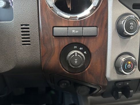 Used 2016 Ford F250 Lariat w/ Lariat Ultimate Package image 26