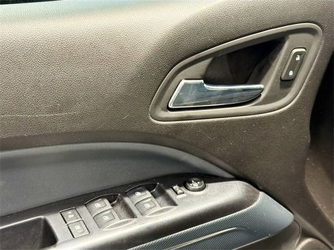 Used 2017 Chevrolet Colorado Z71 image 16