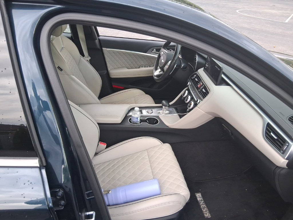 Used 2023 Genesis G70 3.3T w/ Sport Prestige Package AWD/4WD image 8