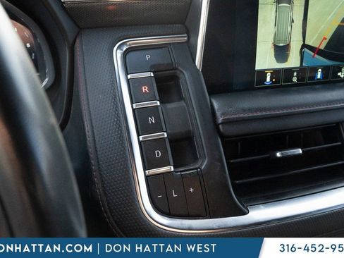 Used 2023 Chevrolet Suburban RST w/ Luxury Package image 9