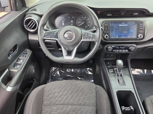 Used 2021 Nissan Kicks SV FWD image 12