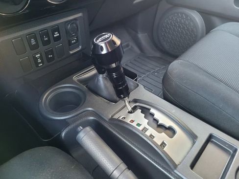 Used 2007 Toyota FJ Cruiser 4WD image 12