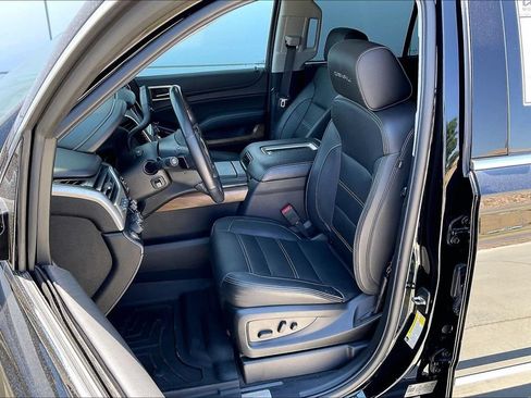 Used 2019 GMC Yukon XL Denali w/ Open Road Package AWD/4WD image 25
