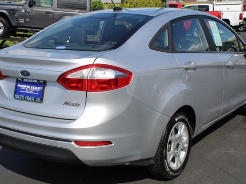 Used 2016 Ford Fiesta SE FWD image 6