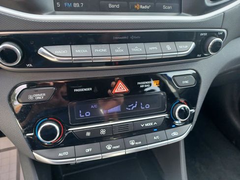 Used 2019 Hyundai Ioniq Plug-In Hybrid FWD image 13
