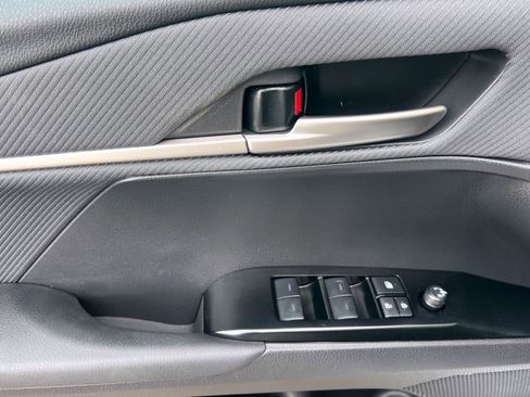 Certified 2025 Toyota Camry SE w/ Convenience Package image 13