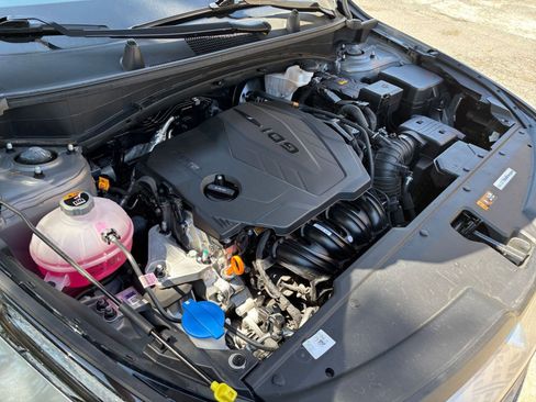 Used 2025 Kia Sportage LX image 29