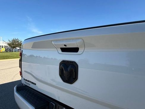 Used 2022 RAM 3500 Limited AWD/4WD image 17