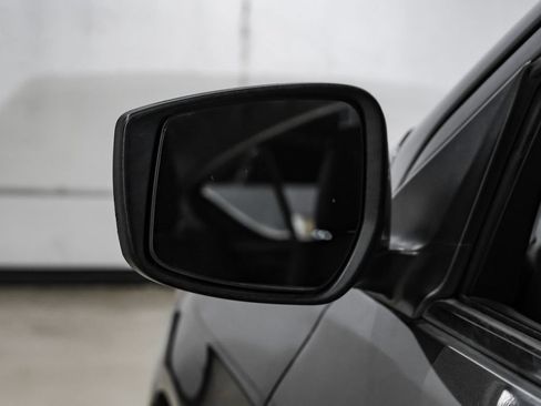 Used 2019 Nissan Versa S Plus FWD image 37