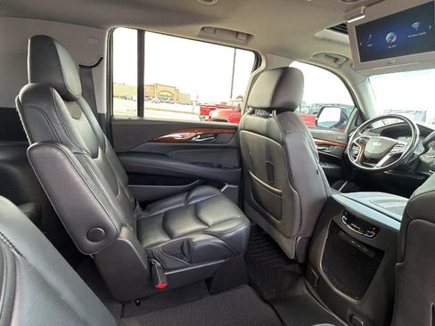 Used 2019 Cadillac Escalade ESV Premium Luxury AWD/4WD image 56