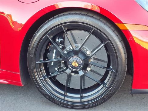 Certified 2025 Porsche 911 Carrera GTS image 31