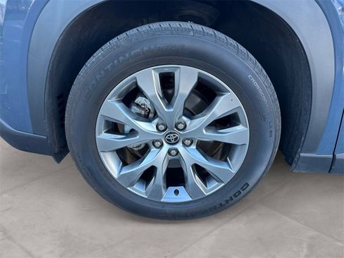 Used 2025 Toyota Grand Highlander AWD image 14