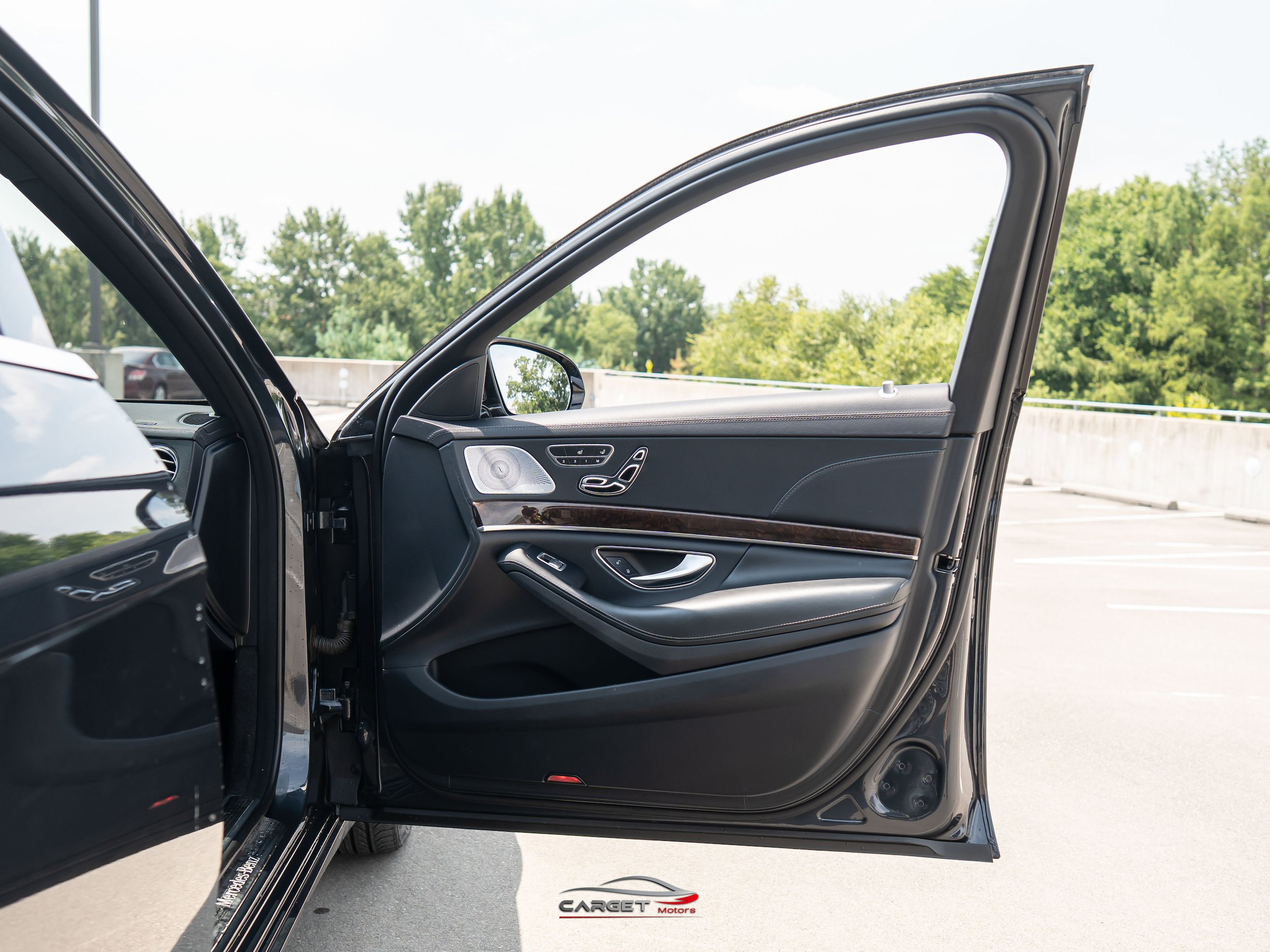 Used 2019 Mercedes-Benz S 560 4MATIC Sedan image 41
