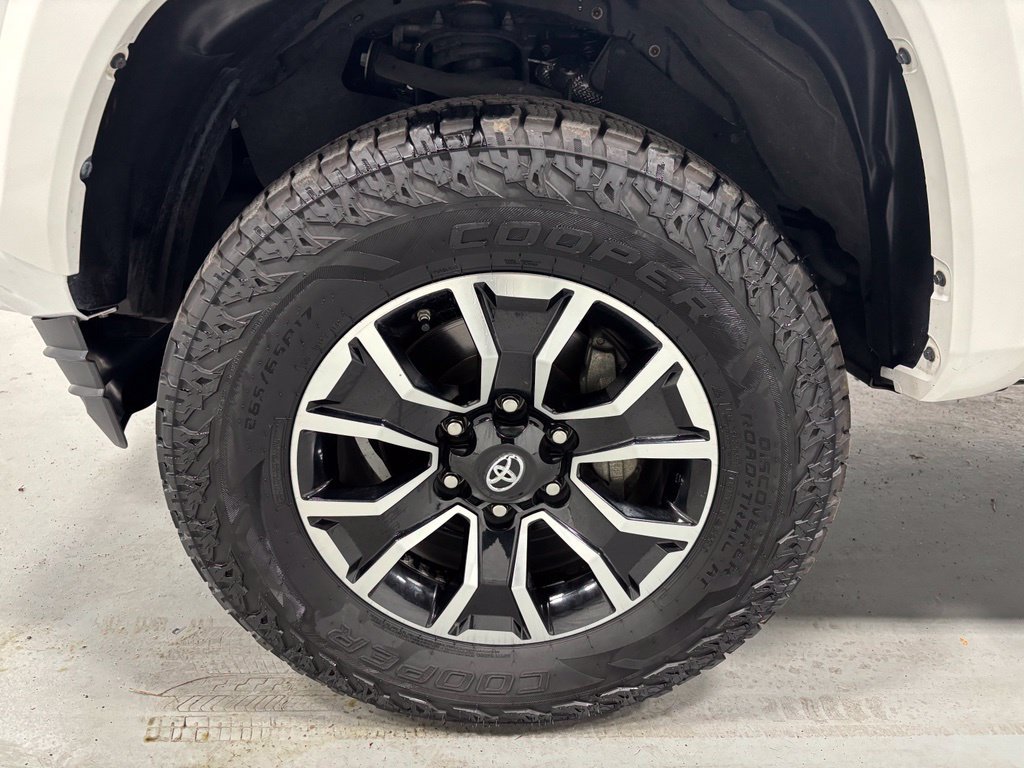Used 2021 Toyota Tacoma TRD Sport w/ Technology Package AWD/4WD image 64