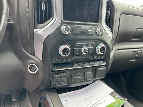 Used 2022 GMC Sierra 1500 SLT w/ SLT Convenience Package AWD/4WD image 15