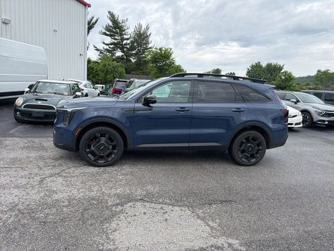Used 2024 Kia Sorento SX AWD/4WD image 3