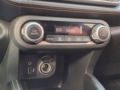 Certified 2020 Nissan Kicks SR image 7