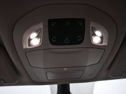 Used 2023 Chrysler Voyager LX FWD image 32
