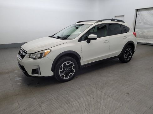 Used 2017 Subaru Crosstrek 2.0i Premium image 2