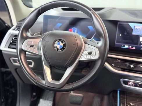 Used 2024 BMW X7 xDrive40i AWD/4WD image 12