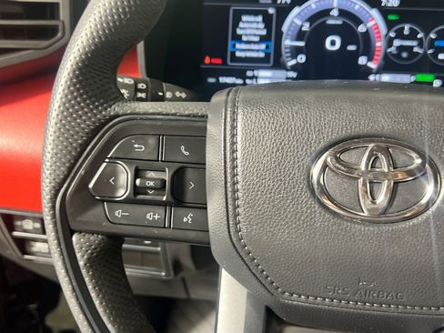 Used 2025 Toyota Sequoia TRD Pro AWD/4WD image 18
