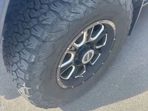 Used 2016 Toyota Tacoma TRD Off-Road w/ Towing Package image 42