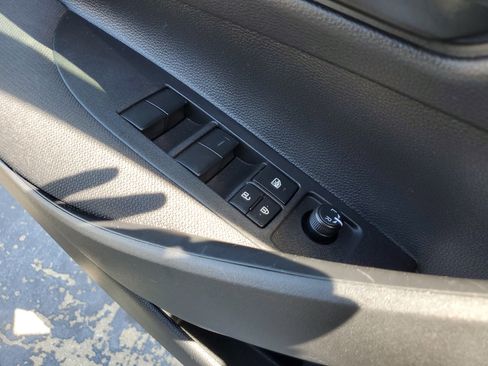 Used 2025 Toyota Corolla LE image 30