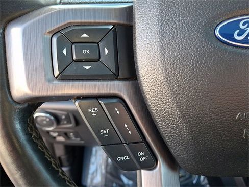 Used 2019 Ford Expedition Platinum image 24