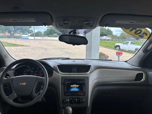 Used 2016 Chevrolet Traverse LS image 9