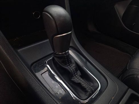 Used 2015 Subaru Crosstrek 2.0i Limited AWD/4WD image 11