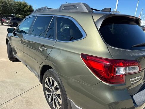 Used 2016 Subaru Outback 2.5i Limited AWD/4WD image 4