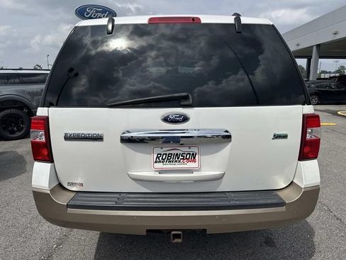 Used 2014 Ford Expedition XLT w/ Equipment Group 202A RWD image 6