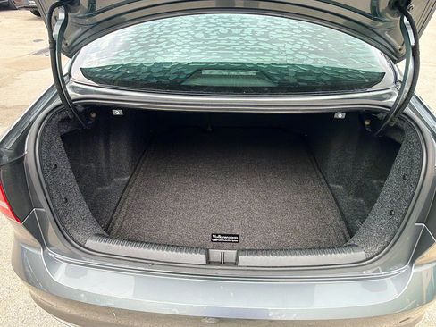 Used 2017 Volkswagen Jetta SE FWD image 25