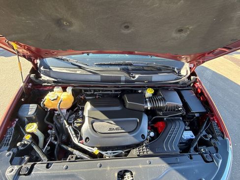 Used 2021 Chrysler Voyager Lxi image 9