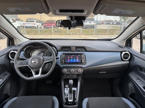 Used 2025 Nissan Versa SV image 31