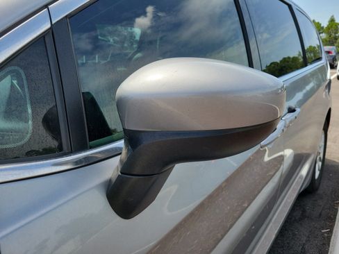 Used 2020 Chrysler Voyager Lxi FWD image 7