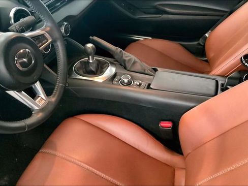 Used 2022 MAZDA MX-5 Miata Grand Touring w/ Weather Package RWD image 8