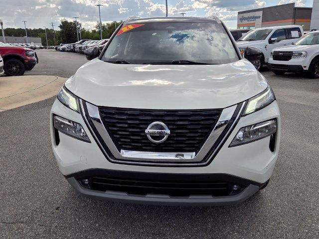 Used 2021 Nissan Rogue SL w/ Premium Package FWD image 2