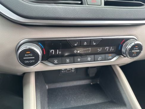 Used 2019 Nissan Altima 2.5 SV FWD image 22