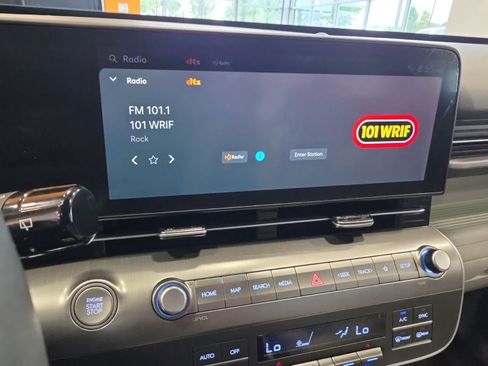 Used 2024 Hyundai Kona Limited AWD/4WD image 28