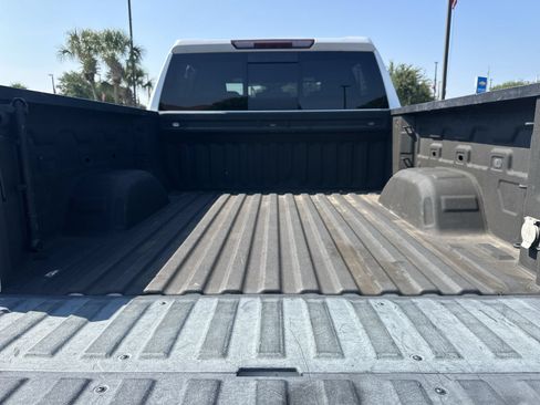 Used 2022 Chevrolet Silverado 1500 LTZ w/ LTZ Convenience Package II AWD/4WD image 32
