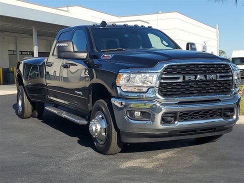 Used 2024 RAM 3500 Big Horn image 26